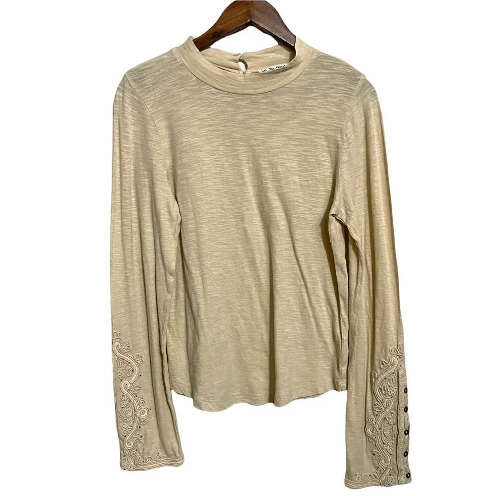 Free People Women's NWOT Tan Hooked On You Turtleneck Wheat Embroider Top Medium